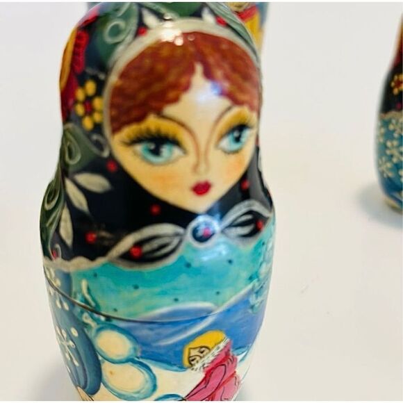 Vintage Hand Painted Nesting Dolls Signed - Picture 8 of 14